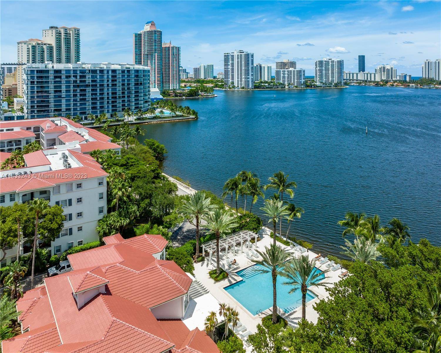 Live in Paradise at Village by the Bay !