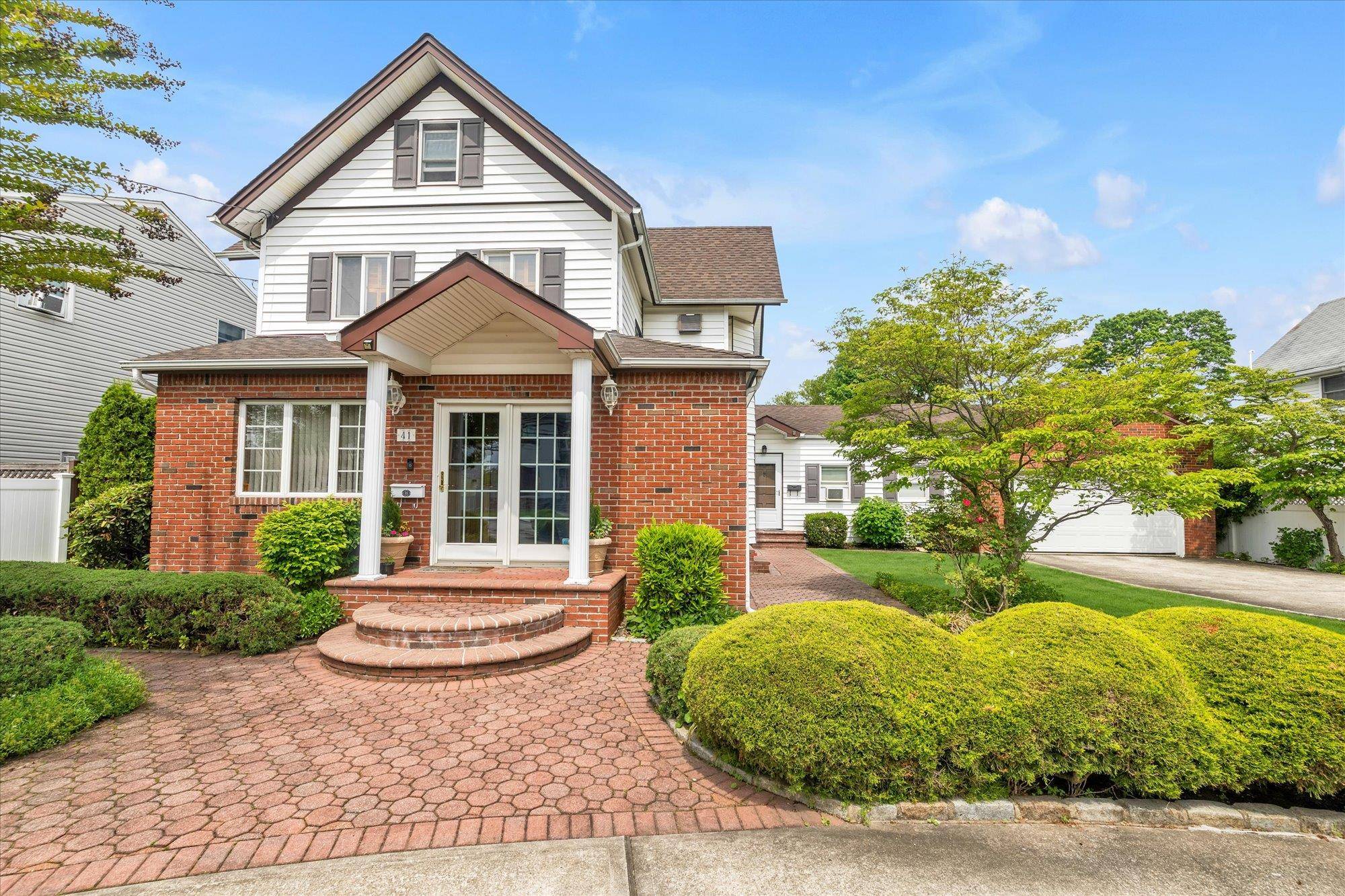 East Rockaway Lynbrook border 4 bedroom 2.