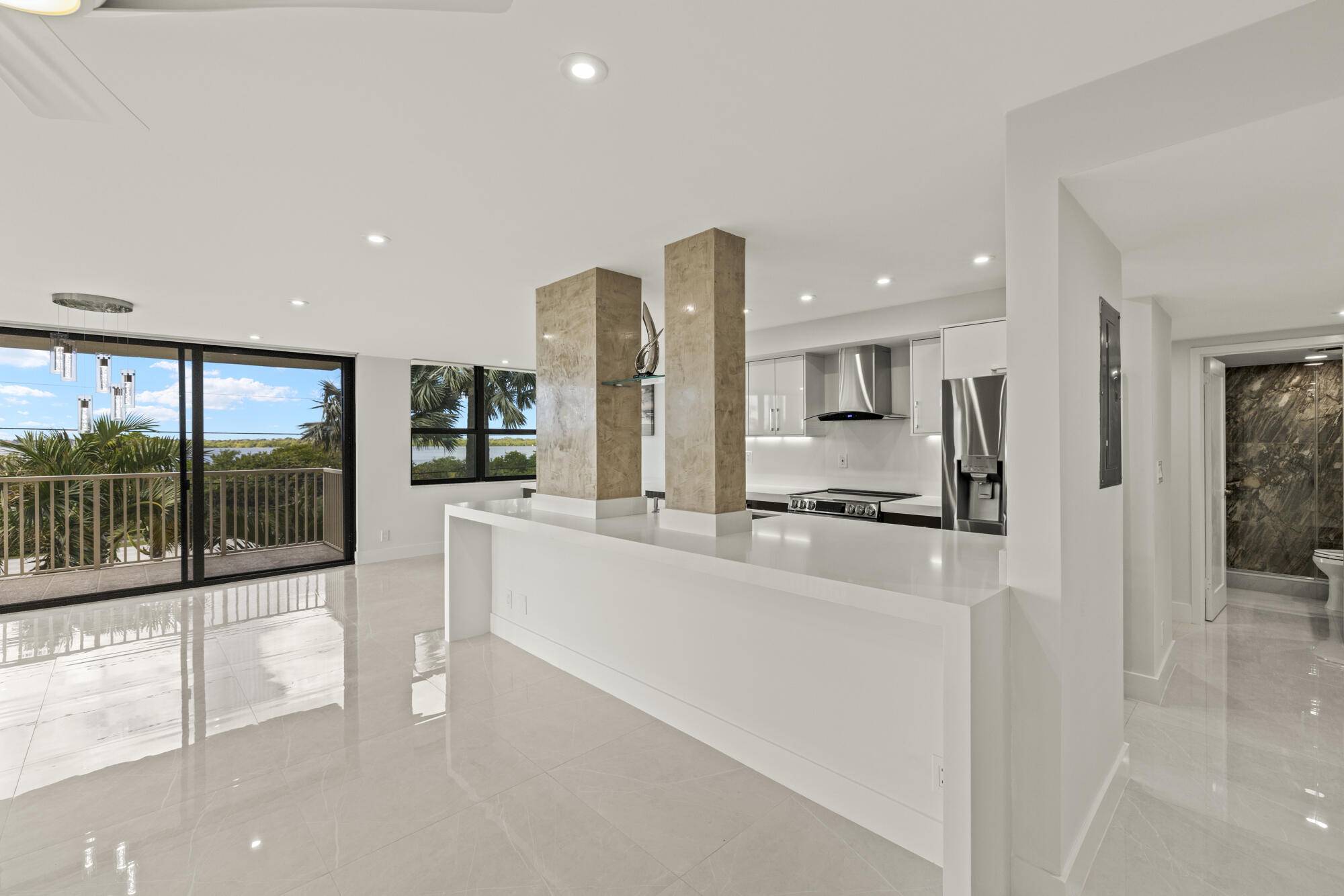 Welcome to your newly upgraded 2 bedroom coastal retreat !