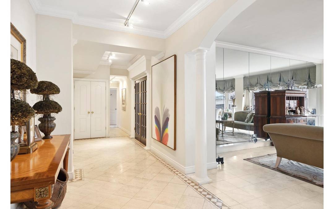 Price reduced on beautiful seamless combination apartment at reputable 360 East 72nd Street !