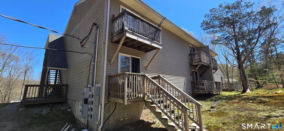 A mixed use and multifamily package located in Chester and Deep River, two of the most desirable towns in the Lower Connecticut River Valley.