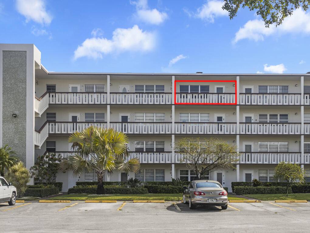 Great opportunity to own this lovely 1 bed, 1.
