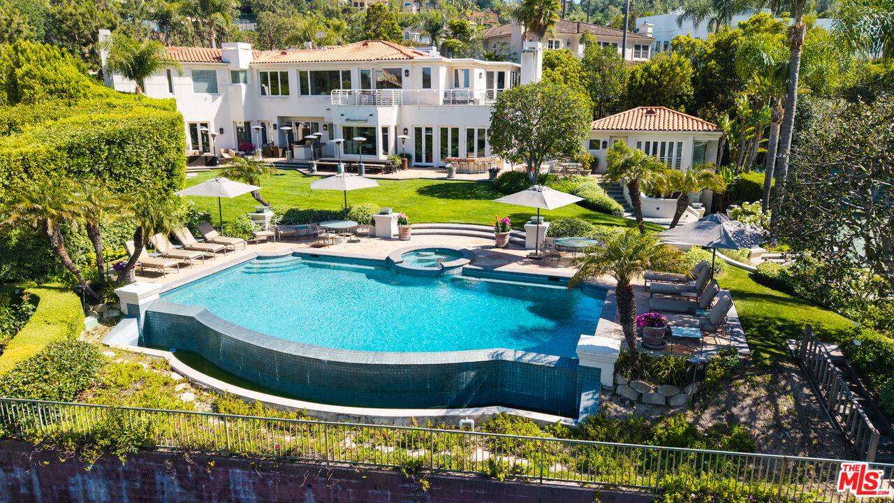 14035   Aubrey Rd 7BR Beverly Hills Post Office | B.H.P.O. La