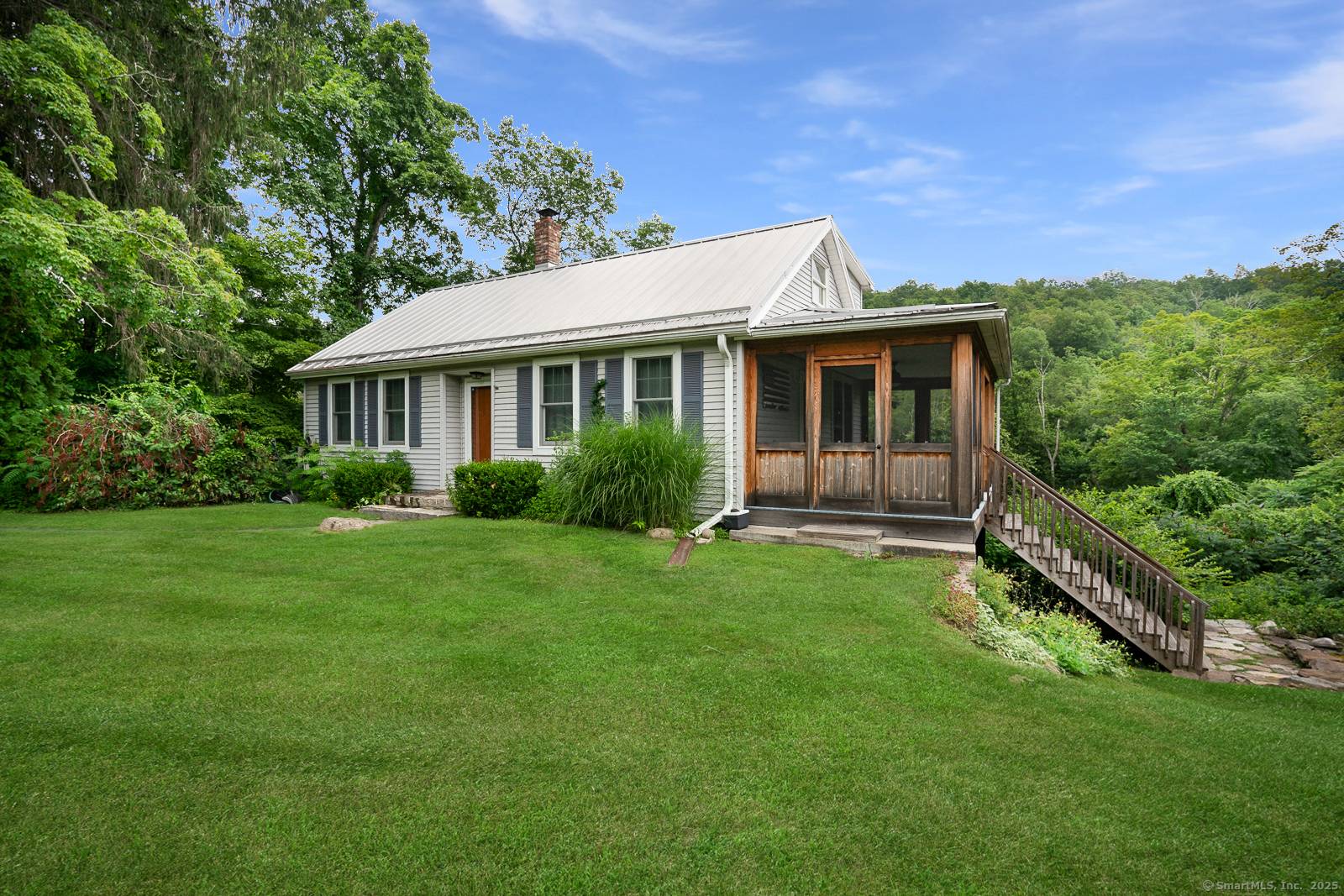 Enjoy this charming and private home on the Shepaug River !