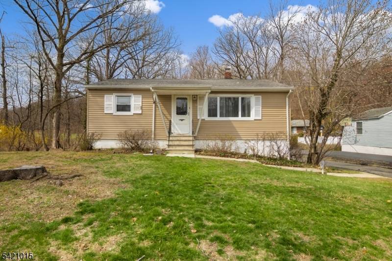 3 bedroom, 1. 1 bath home in Lincoln Park, NJ offering great potential for customization.