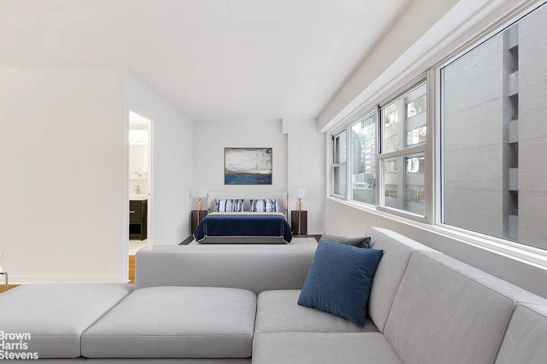 Live in prime Midtown East at Gotham Towne House on 57th Street !
