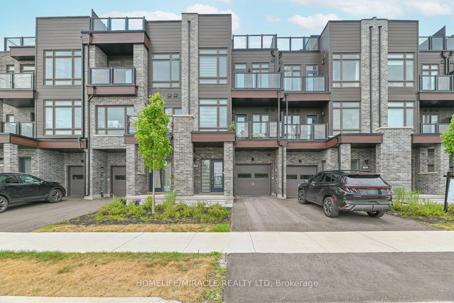 Welcome to 138 ELGIN ST. for young couple looking to live in heart of downtown ORILLIA.
