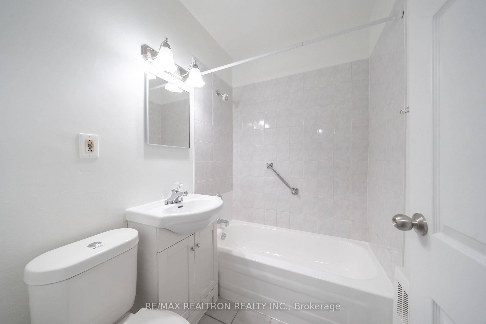 Fabulous Location, Close To Everything.