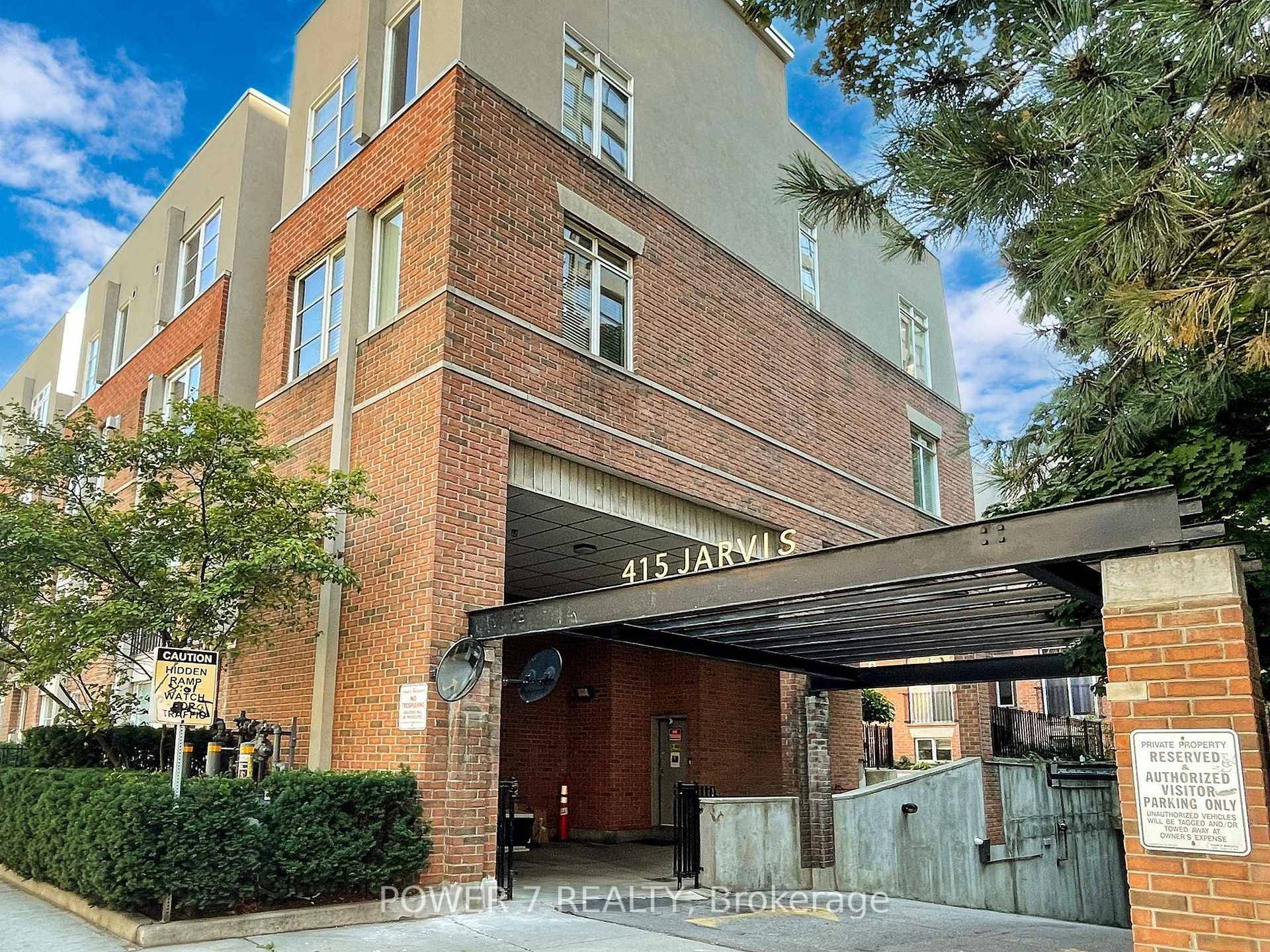 Welcome To 415 Jarvis St The Central of the Core of downtown Toronto This 2 Bedroom Condo Townhouse Features An Open Concept amp ; Functional Layout, 2 Beds 1 Full ...