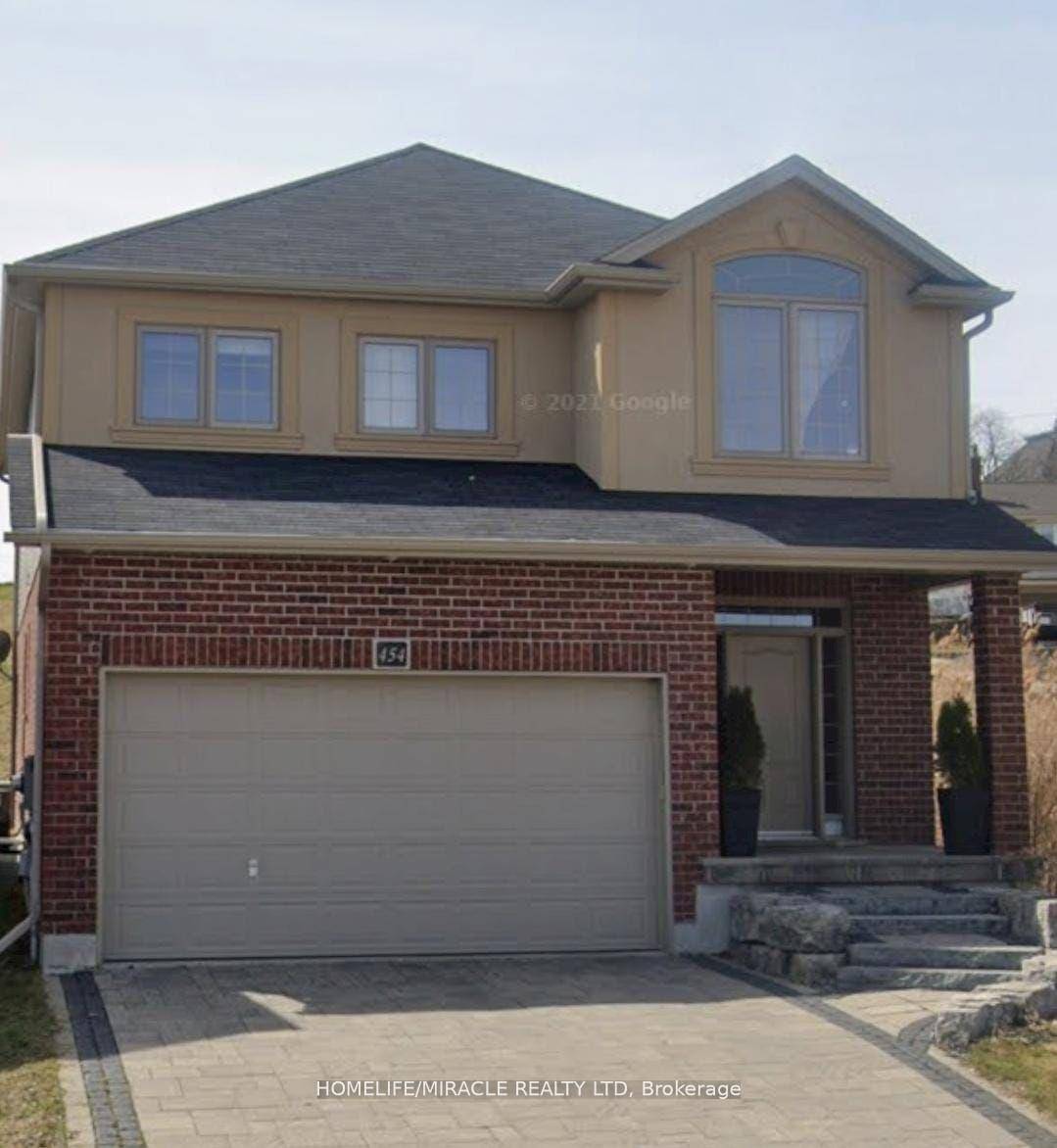 Spacious and bright basement suite located in a family friendly neighborhood.