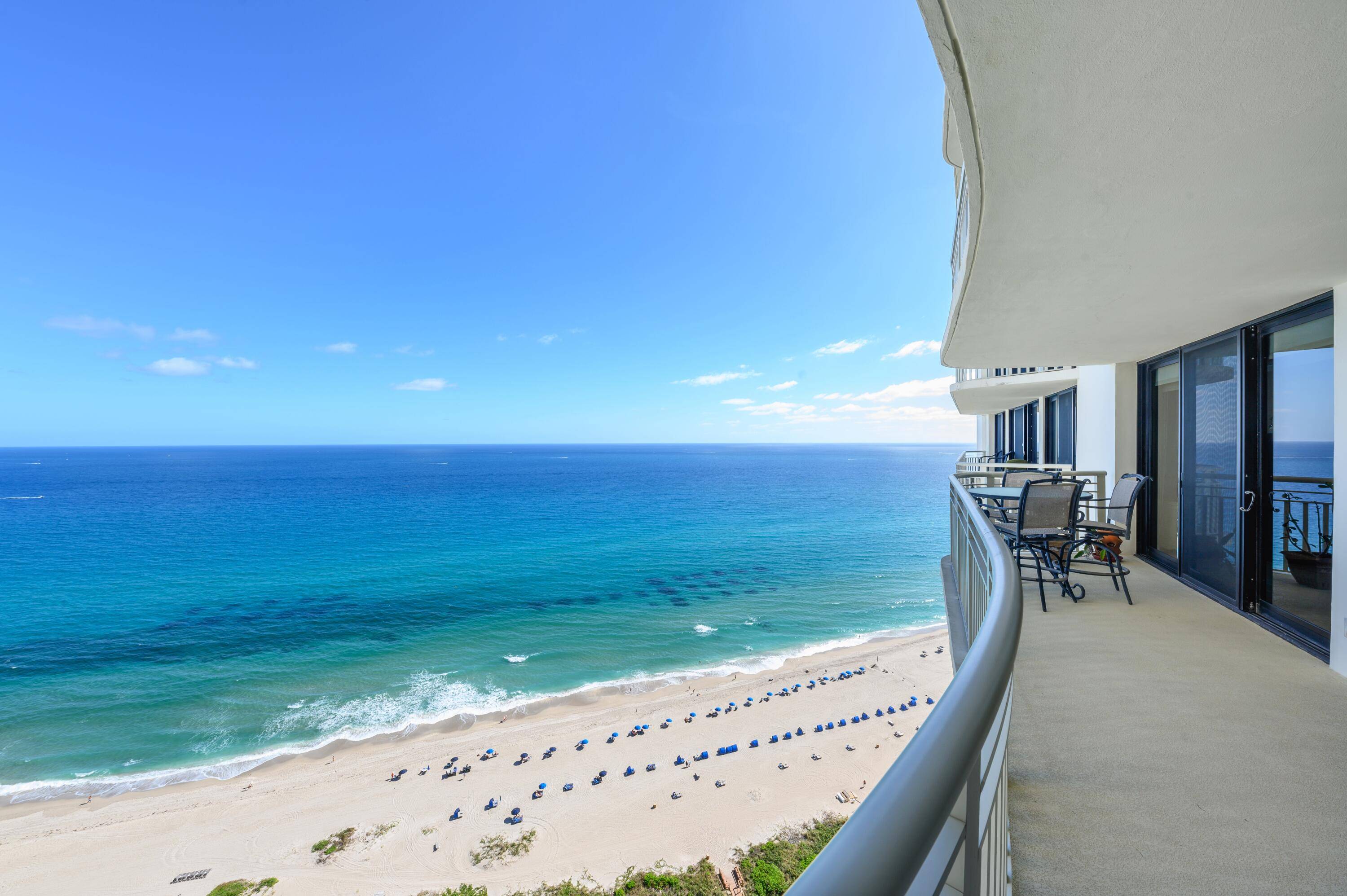This annual unfurnished unit offers the resort lifestyle !