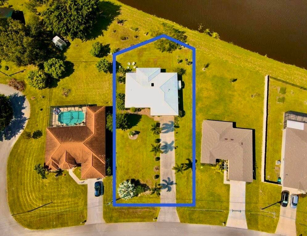 This beautiful home is in move in condition.