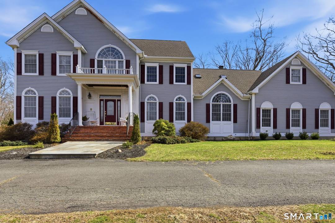 Including 3 room apartment, all appliances.