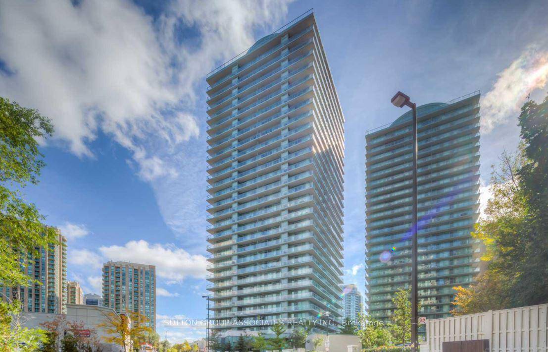 Available August 1st, this bright and spacious 2 bedrooms, 2 bathrooms corner condo features a large wraparound balcony approximately 245 sqft with stunning views, stainless steel kitchen appliances, washer and ...