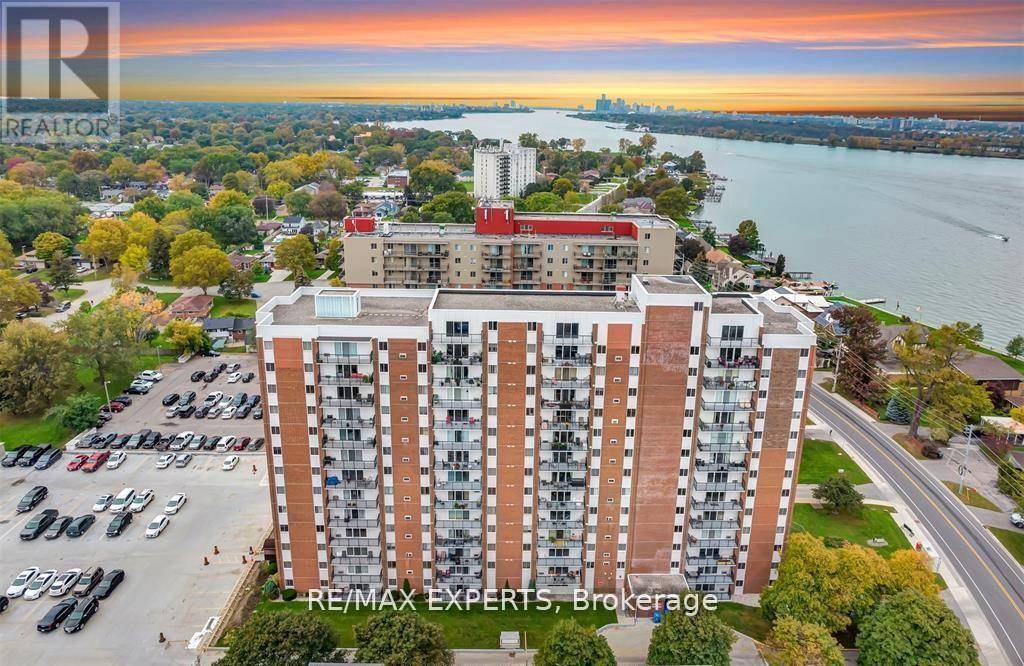Welcome to This Beautifully Maintained 1 bedroom, 1 bathroom Condo Perched on the 4th Floor of a Highly Desirable Building on Riverside Drive, Offering Breathtaking Northwest facing Views of the ...