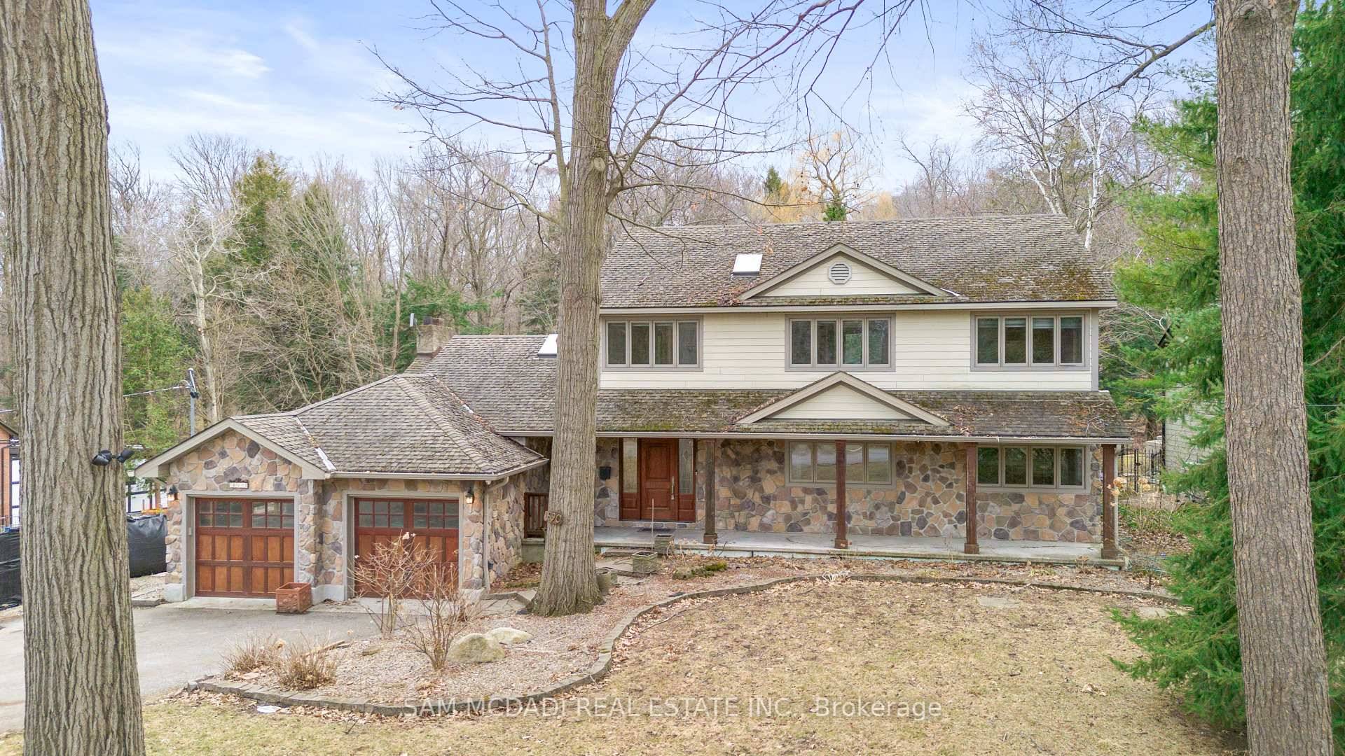 Nestled in the renowned Clarkson community, this 4 bedroom, 3 bathroom family home sits on a generous 100 ft x 238 ft lot, offering plenty of space for outdoor enjoyment.