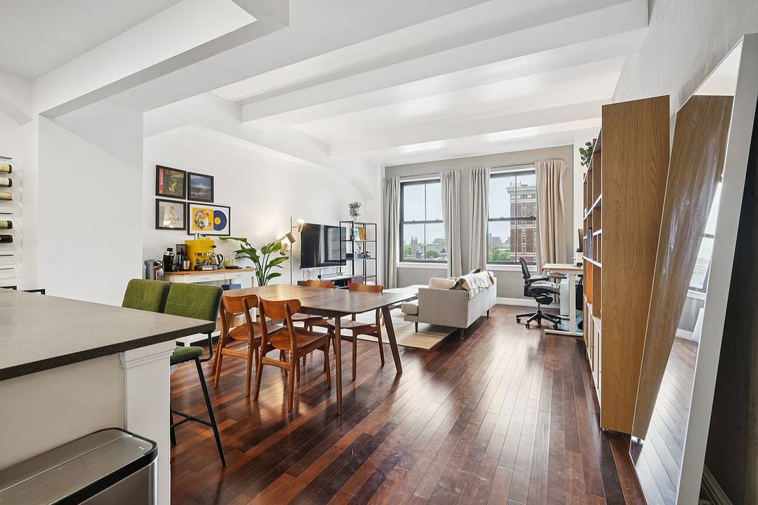 SPACIOUS amp ; SUNNY 1BR AT THE ICONIC ONE HANSON PLACEStep into this bright and airy 934 sq.