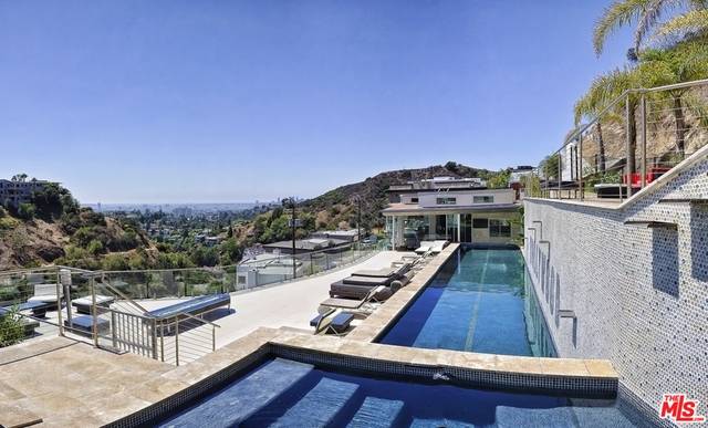 6425 WEIDLAKE DR Hollywood Hills East LA