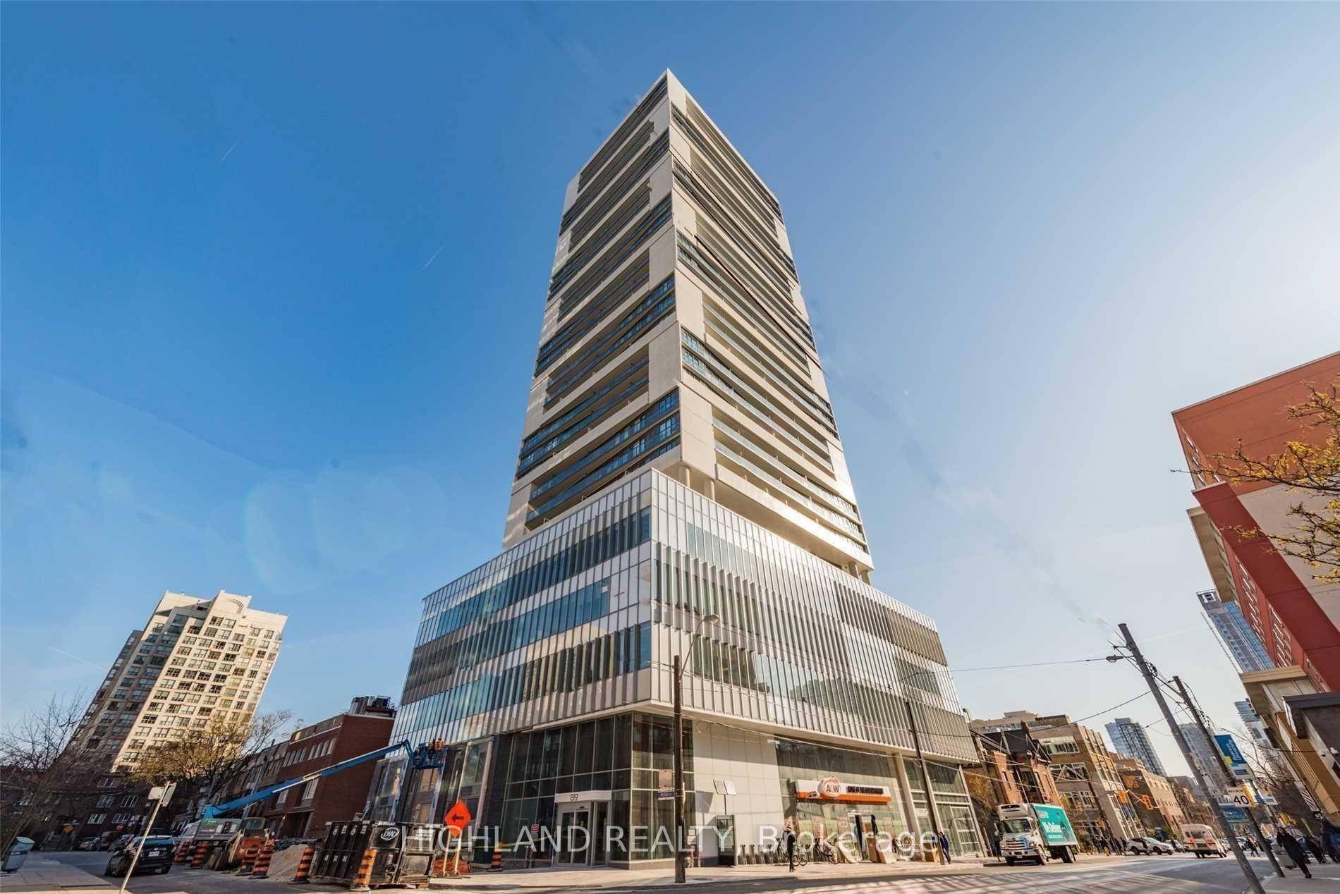 Luxury Alter Condo. Bright And Spacious 2 Bedrooms W 2 Full Washrooms 4 Pieces.