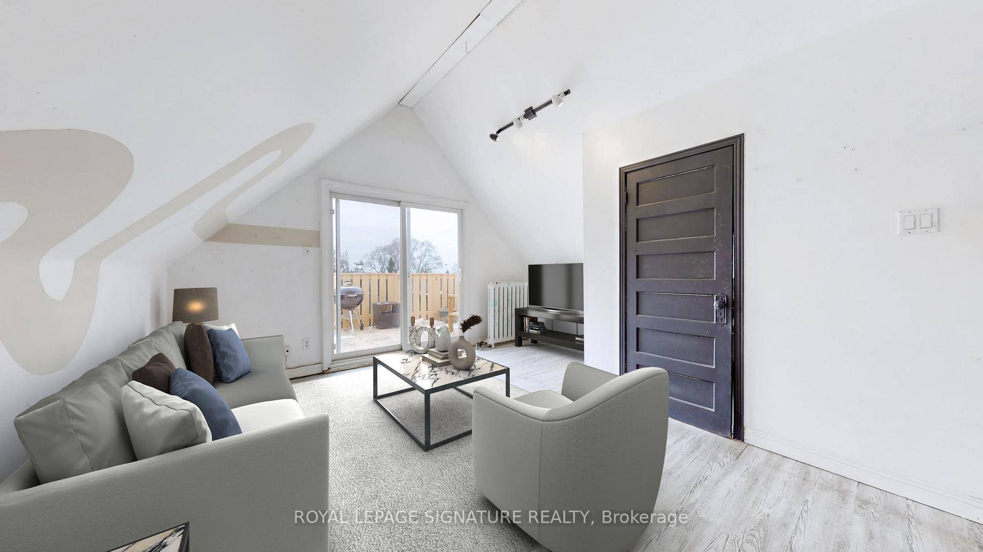 Discover this charming third floor unit in a detached multiplex featuring a full kitchen that seamlessly flows into the living area, which opens onto an expansive deck with great views ...