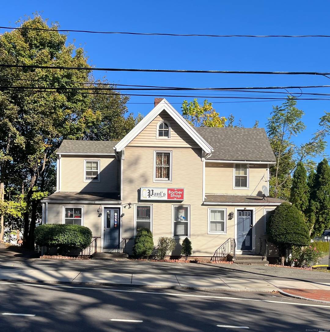 Rare Mixed Use Investment Opportunity in Prime Berlin Location !
