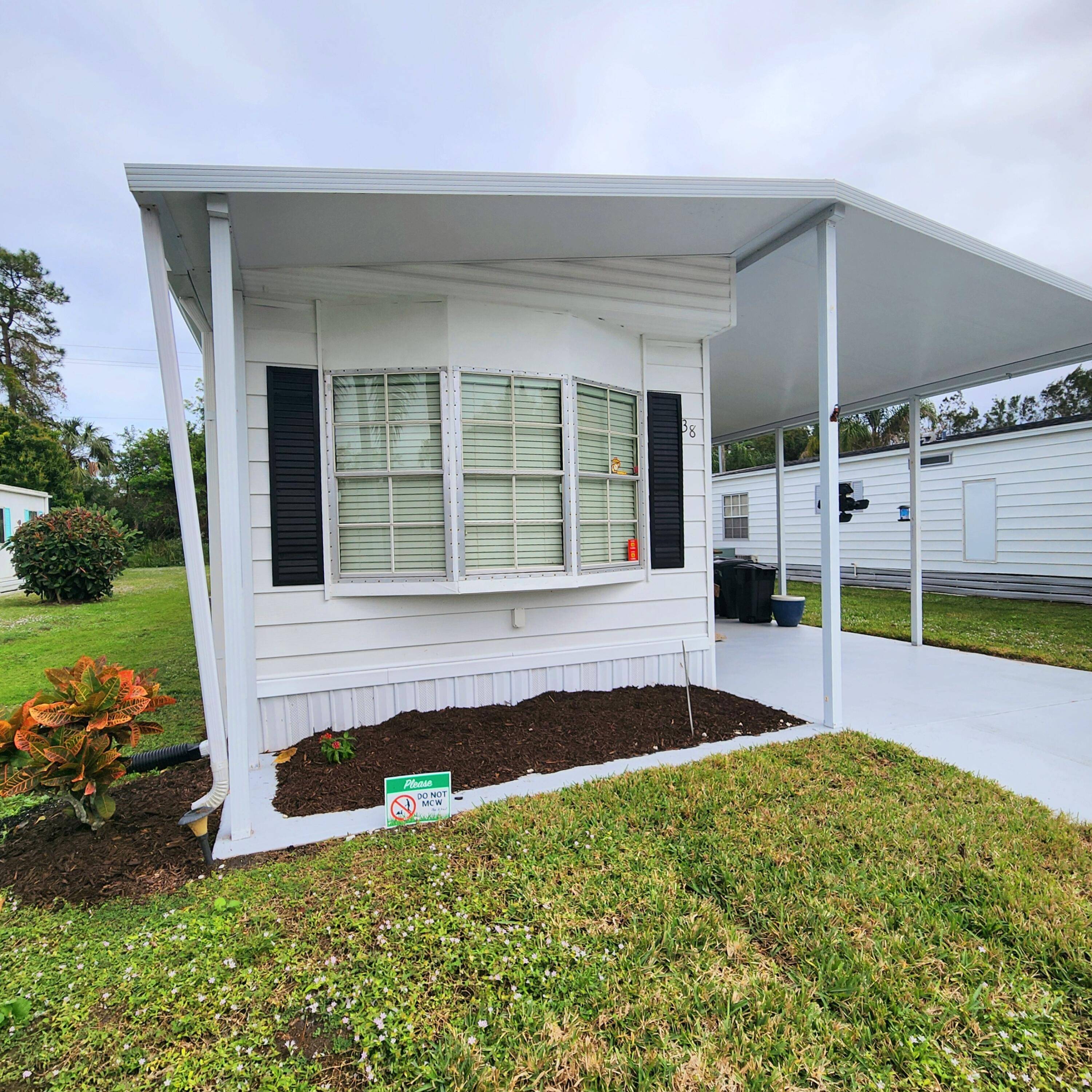 Beautiful, furnished, 2bed 2bath w private yard for PETS more !