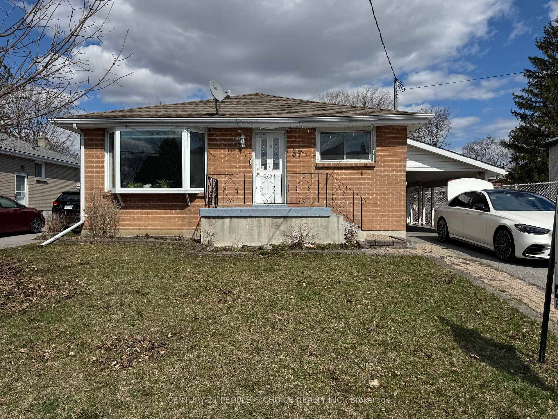 Discover comfort and charm in this well kept 3 2 bedroom, 2 bathroom home, tucked away in a quiet and welcoming neighborhood.
