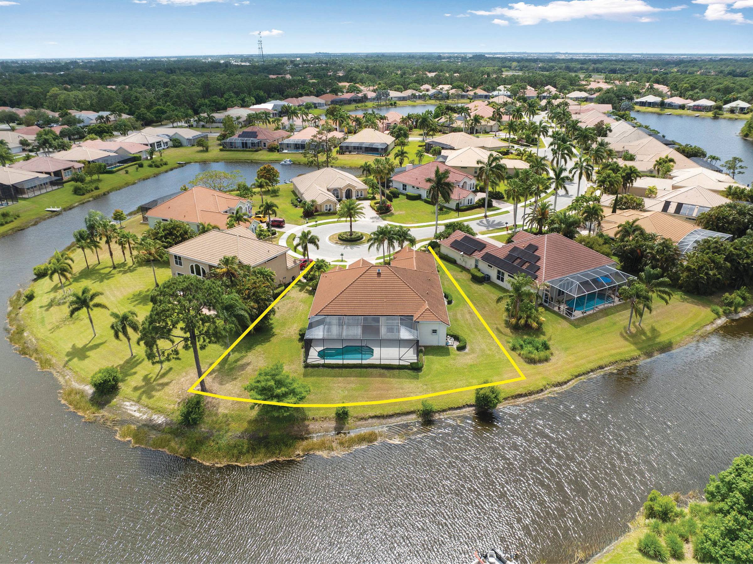 This immaculate home is located on a water surrounded cul de sac and has an exceptional wide lake view from the covered lanai as well as from the interior rooms.
