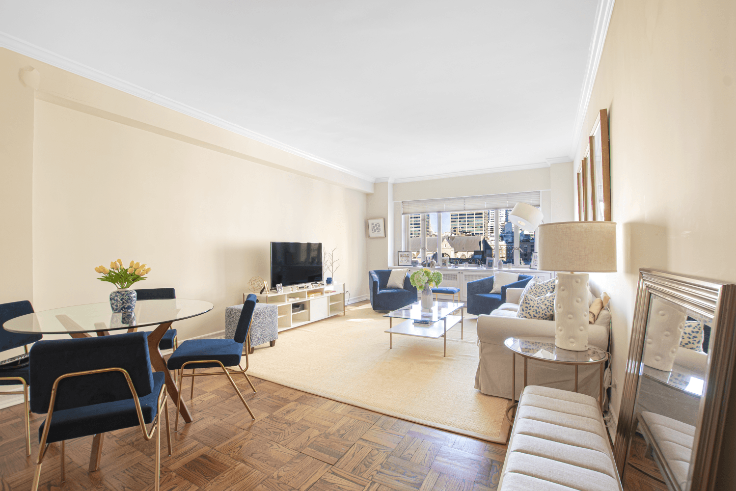 CALLING ALL INVESTORS Purchase with renter in place with a good return call for details rarely available spacious 1 bedroom with over sized living room for sale at the Beekman ...