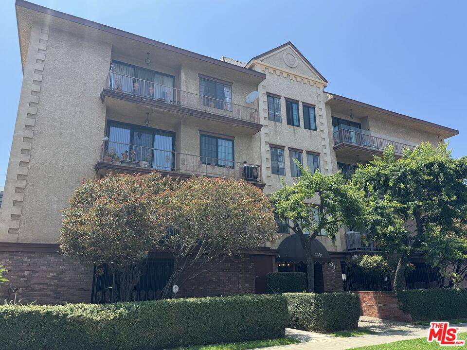 1101   Rexford Dr 2BR Beverlywood La