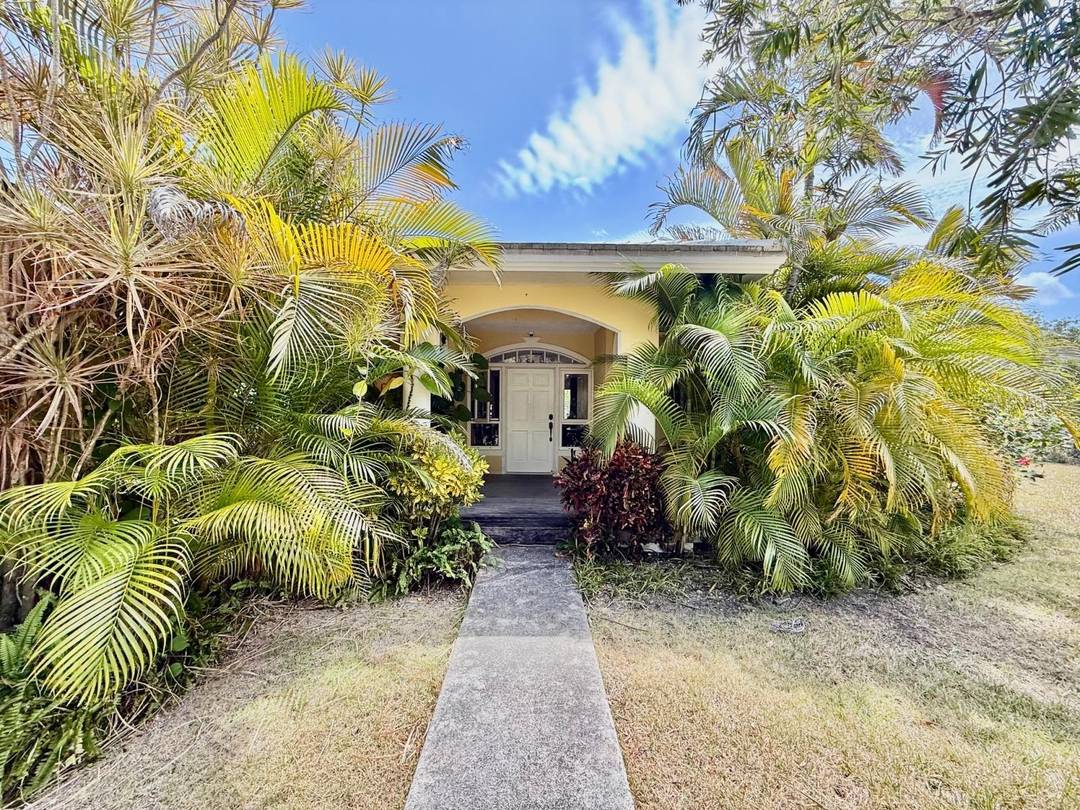 42 PIKE CLOSE FORTUNE BAY Single Family Home Grand-Bahama-Freeport