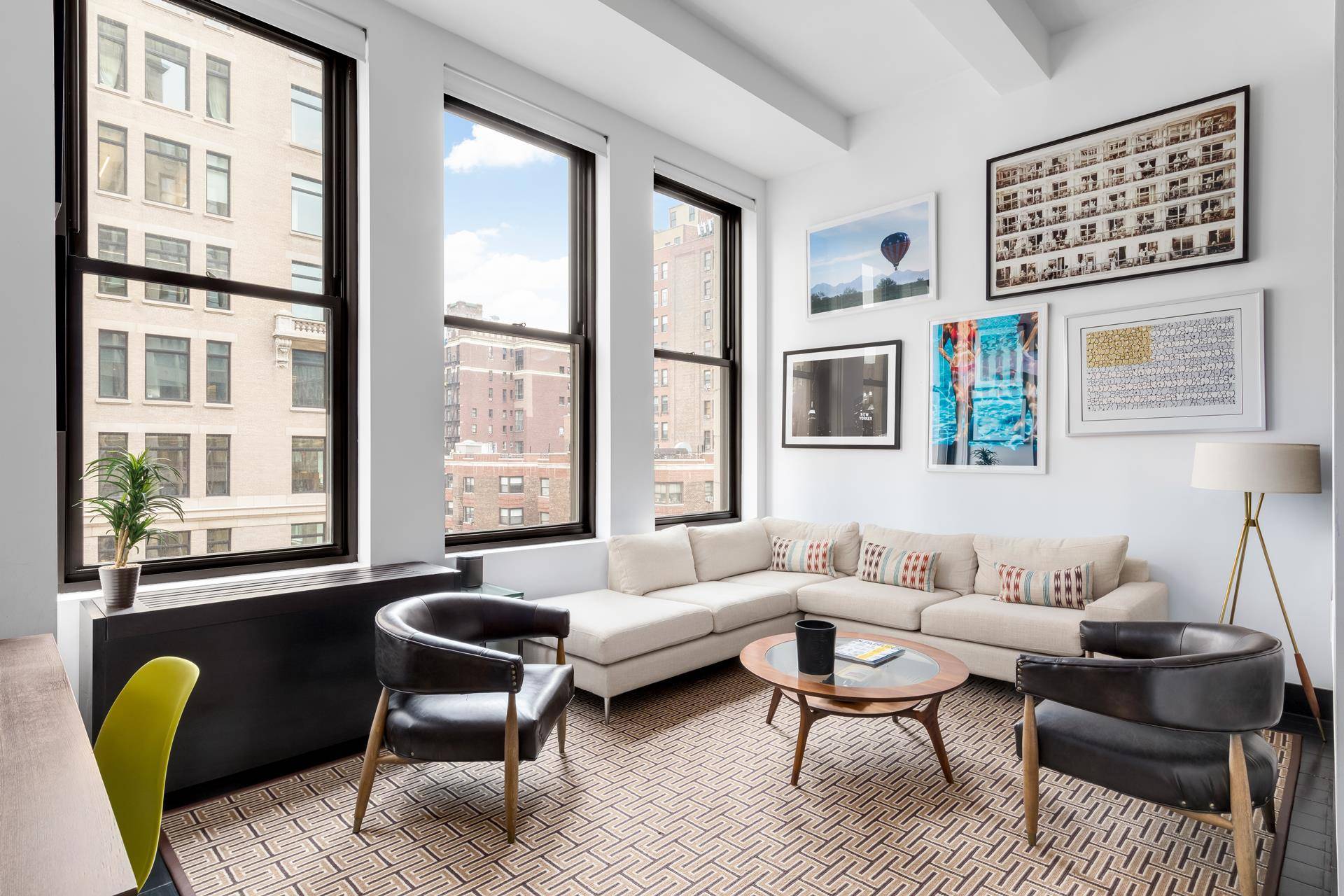 Nestled in the heart of Flatiron on Park Avenue South, this loft like 1 bedroom, 1 bath residence combines pre war charm with contemporary luxury in one of Gramercy's most ...