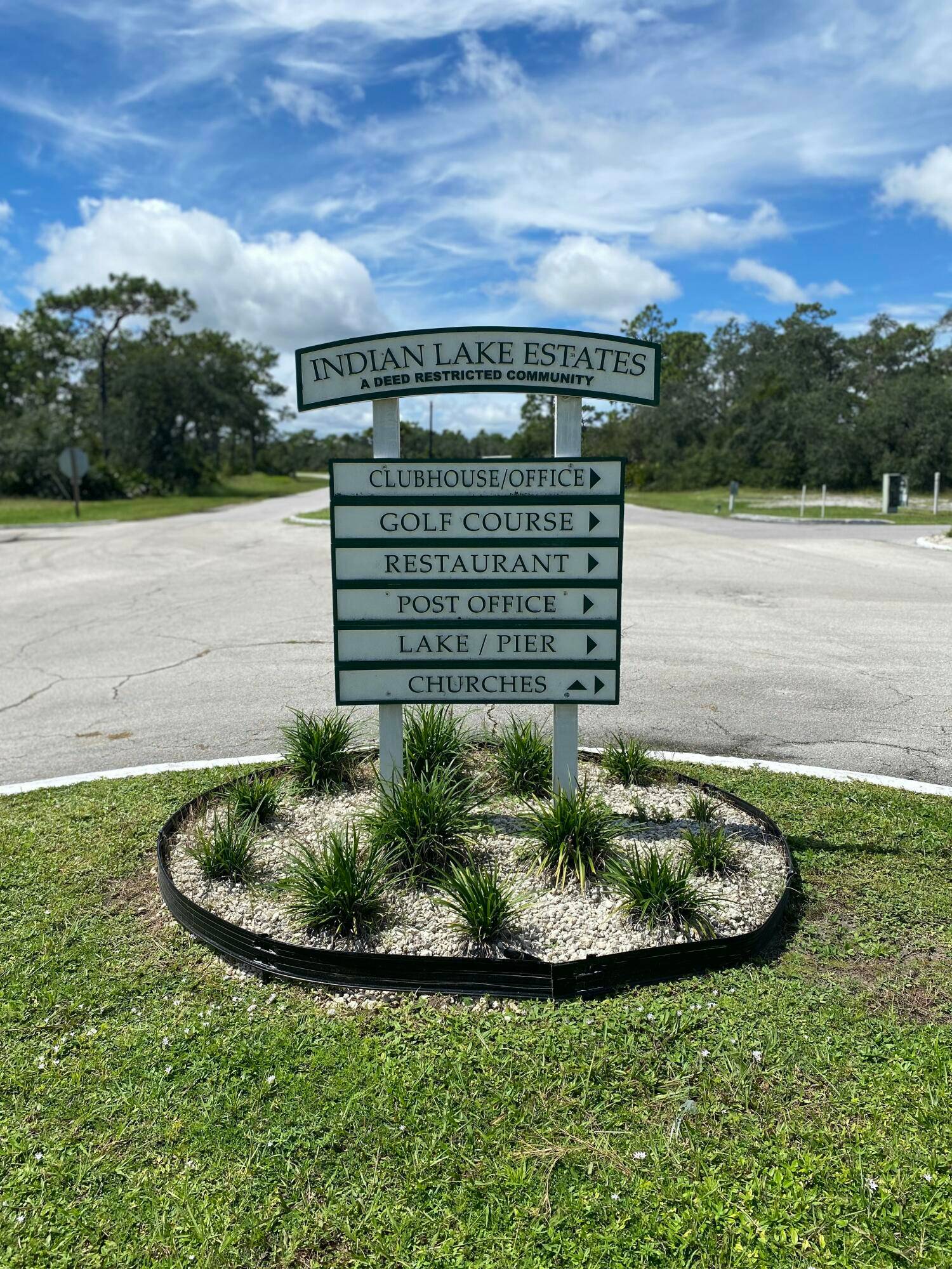 Great piece of land in residential neighborhood of Indian Lake Estates in Polk County, Call with any questions, or go check it out.