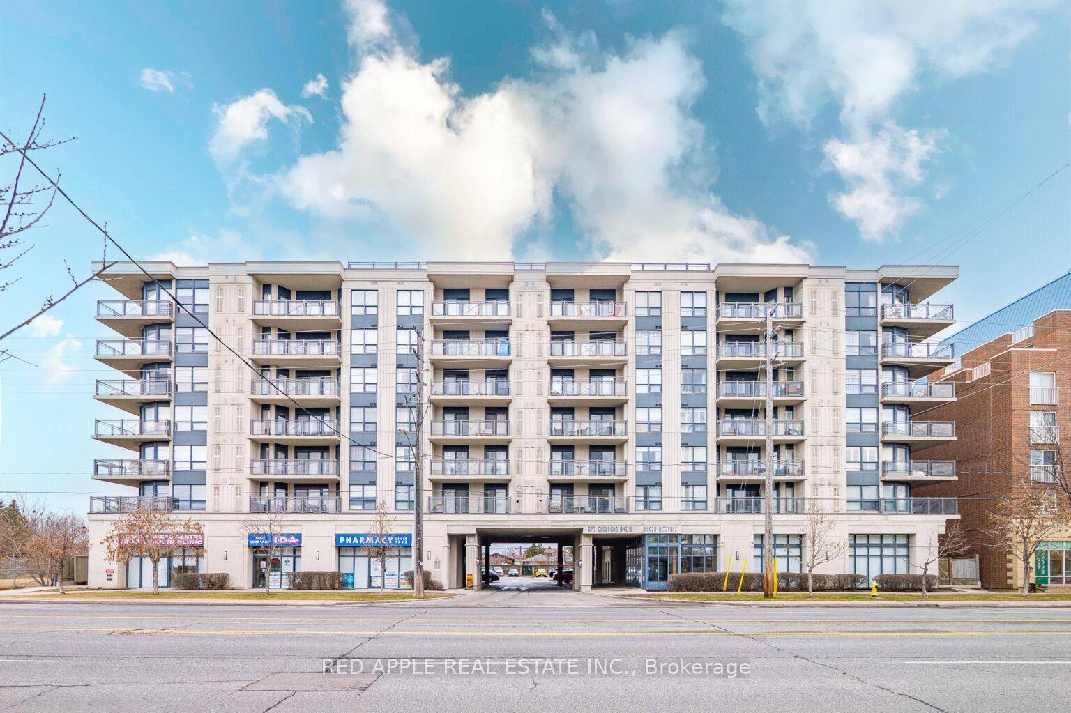 Stunning Richmond Suite in Prestigious Plaza Royale !