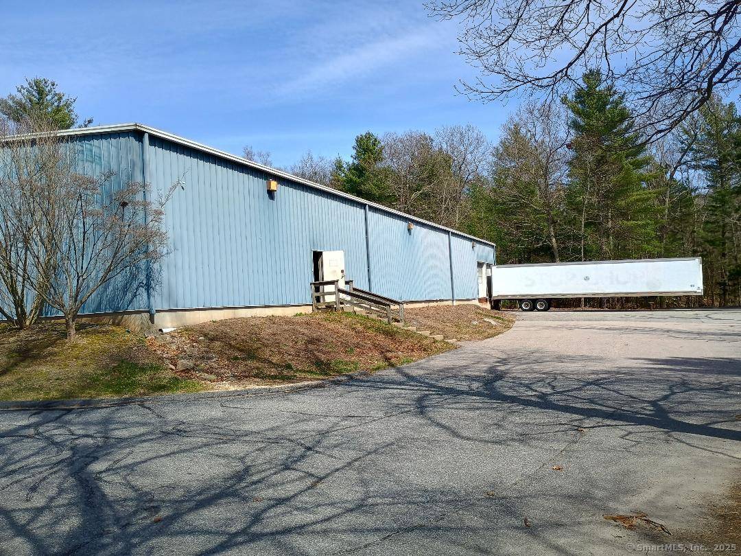 15, 000 sq. ft. building on 3.