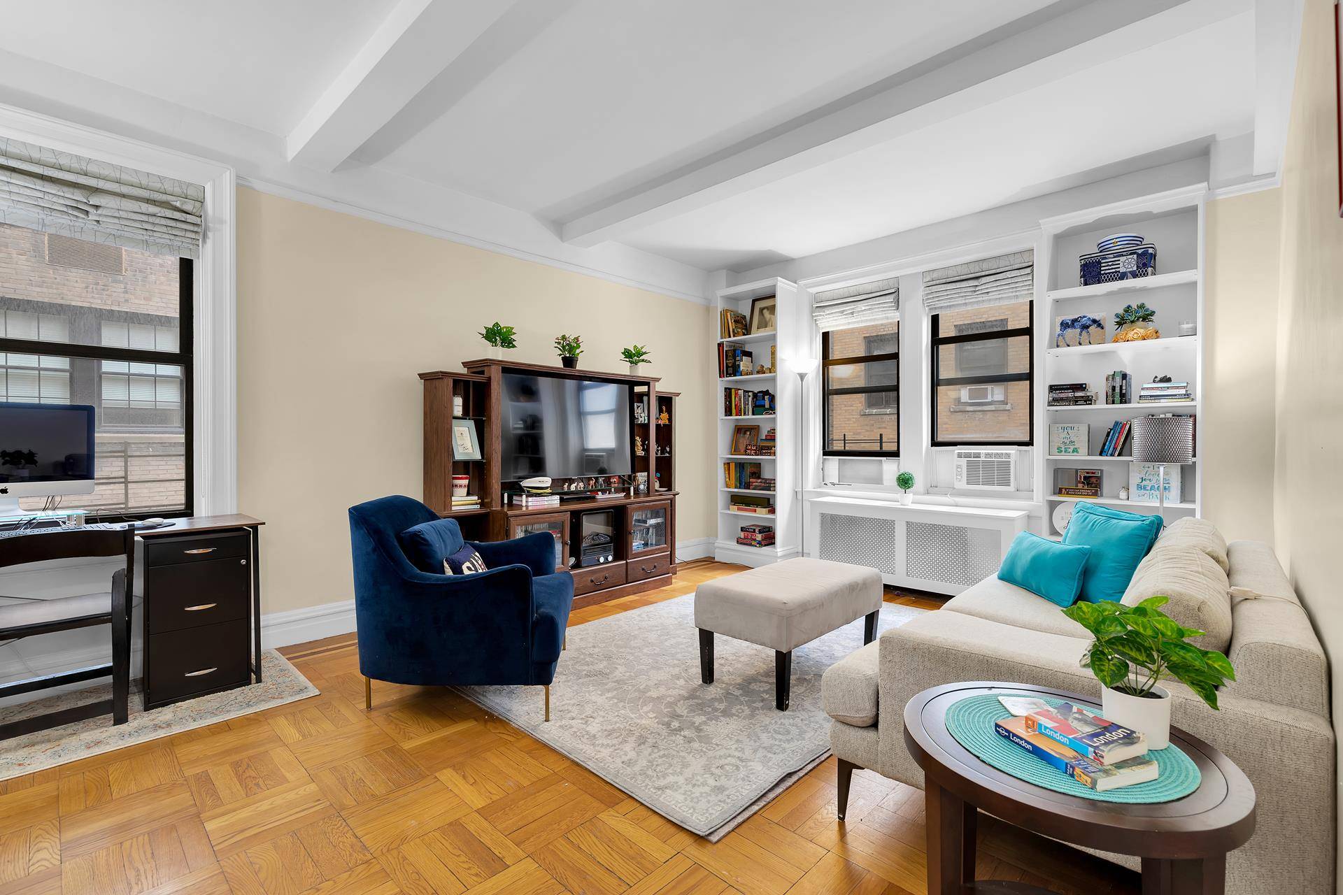 Welcome to this charming 1 bedroom, 1 bathroom home located in a boutique co op building in the heart of Carnegie Hill.