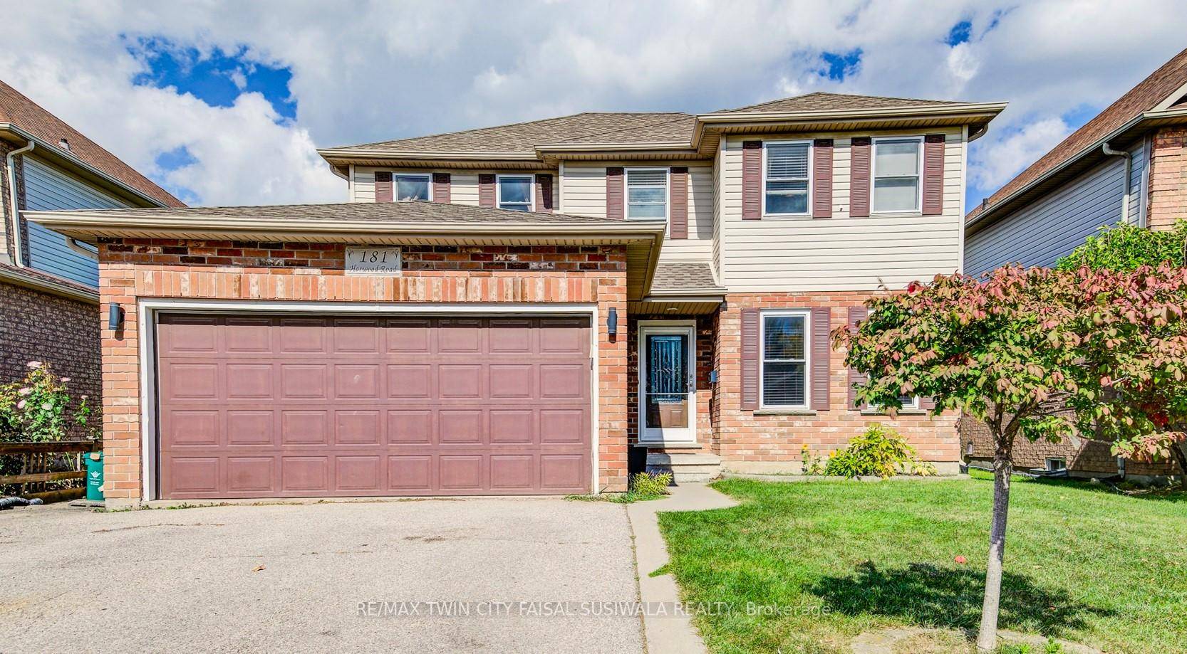 YOUR FOREVER HOME IN A MATURE NEIGHBOURHOOD.