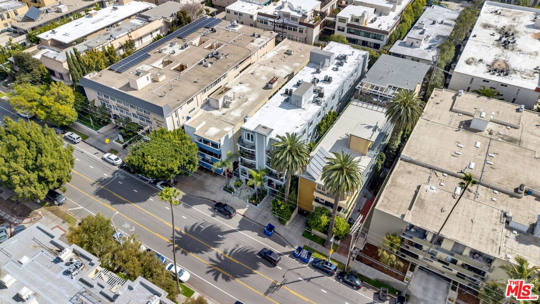 11952   Montana Ave 2BR Brentwood La