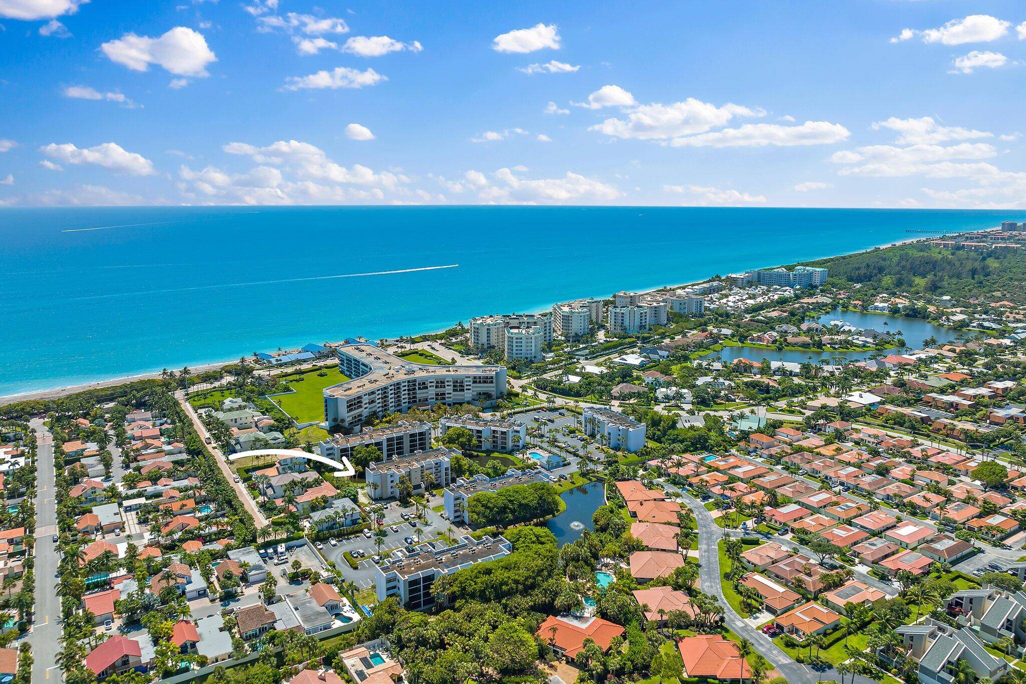 30 DAY MINIMUM. Relax and experience a life style that has made the Jupiter one of the most popular vacation spots in the world.