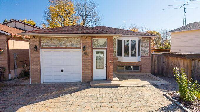Discover this gorgeous 4 bedroom 1 in basement detached home in the heart of Newmarket.