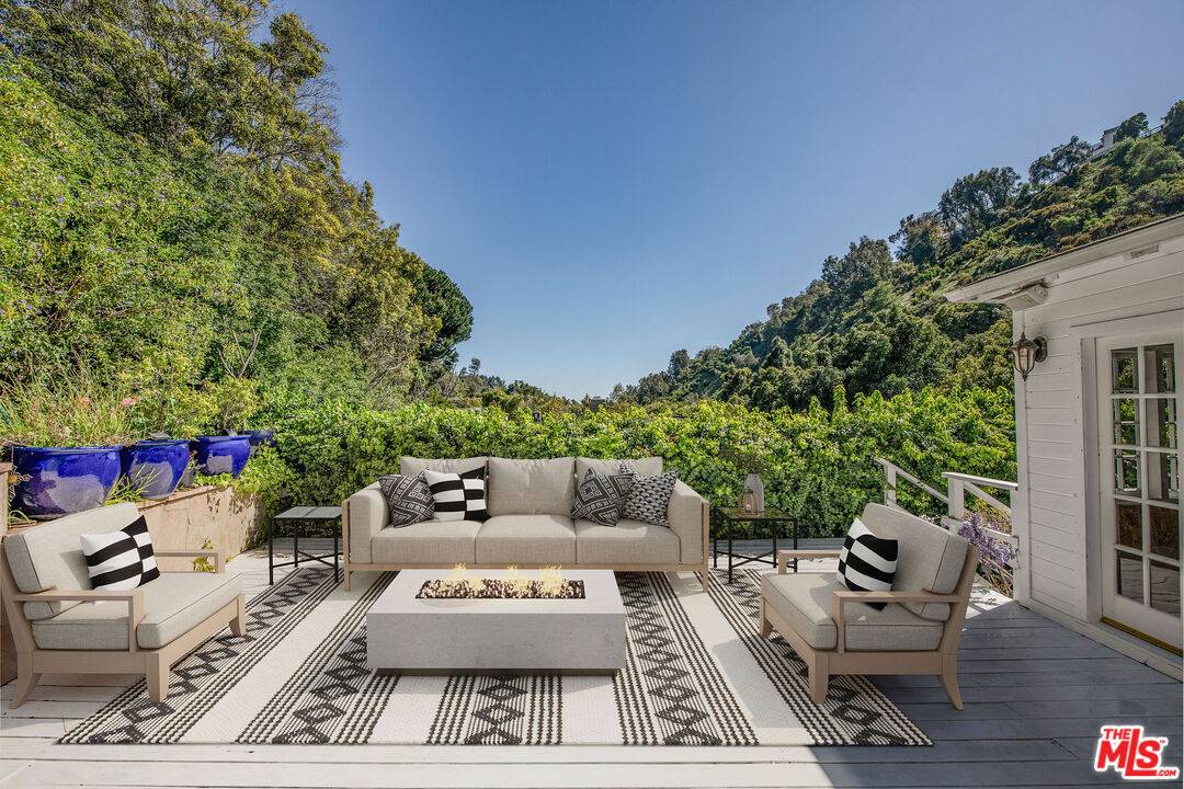1422   San Ysidro Dr 2BR Beverly Hills Post Office | B.H.P.O. La