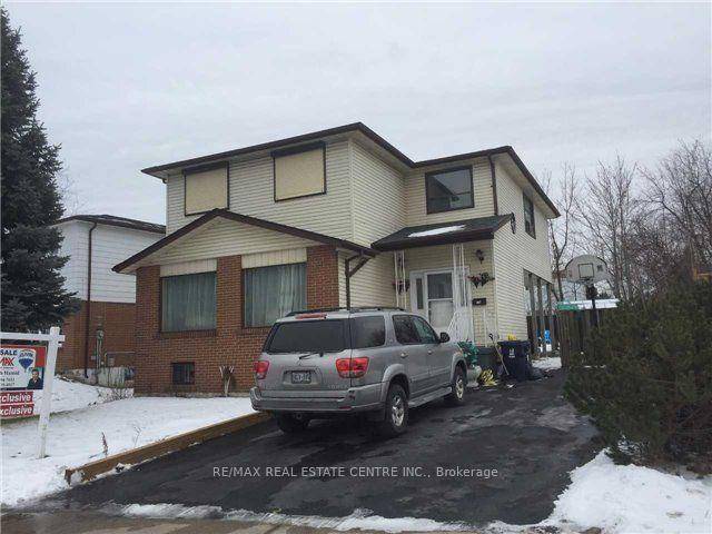 Welcome to 339 Burrows Hall Blvd, Toronto, with 6 Bedroom Detached 2 Storey In Very Good Location, Near 401.