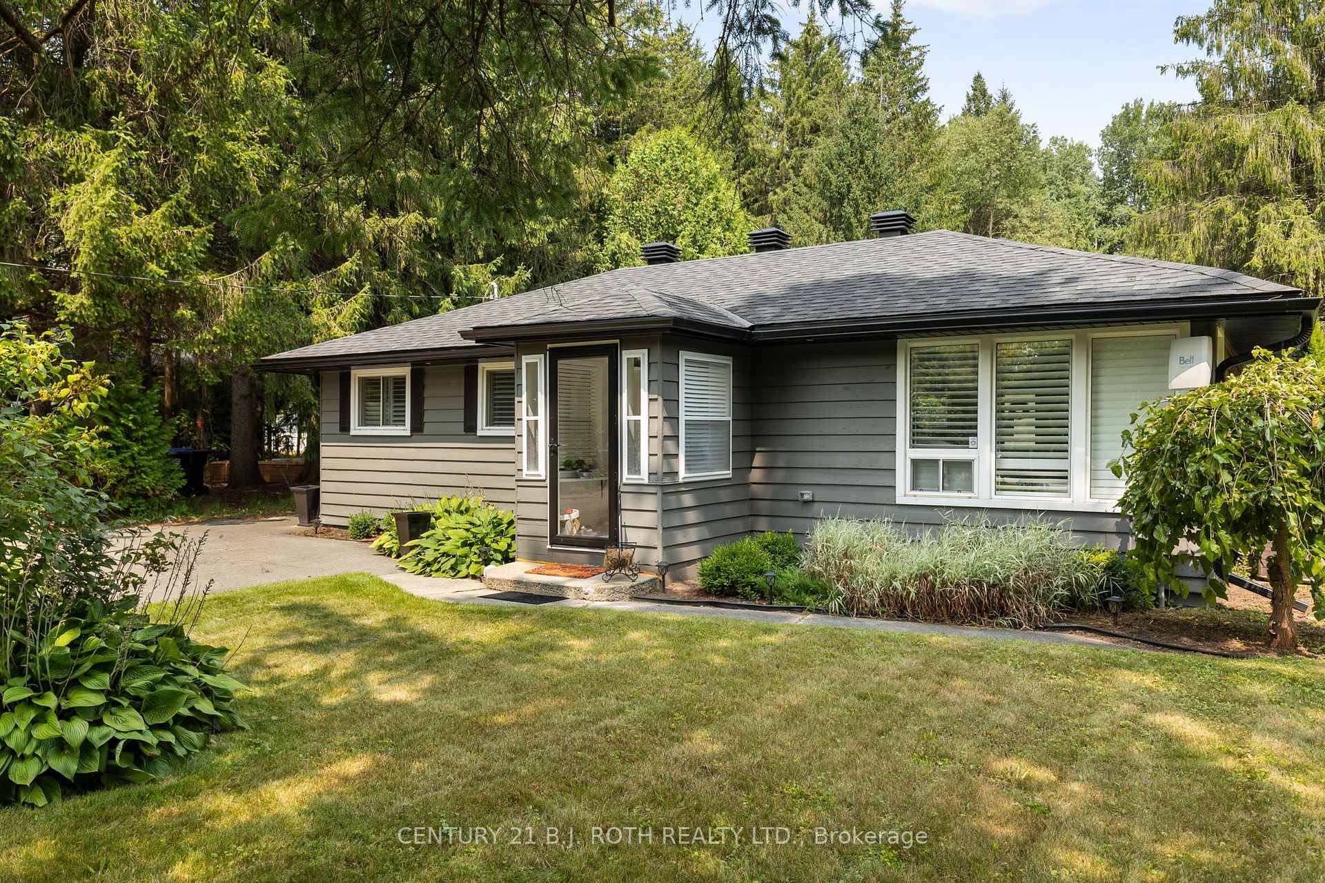 Presenting 1551 Gill Road, Springwater.