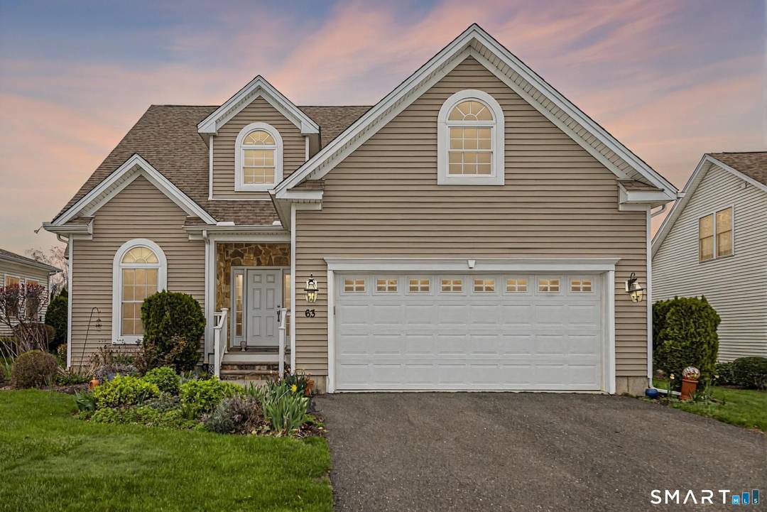 Welcome to effortless one level living in the sought after Beckley Farms 55 community.