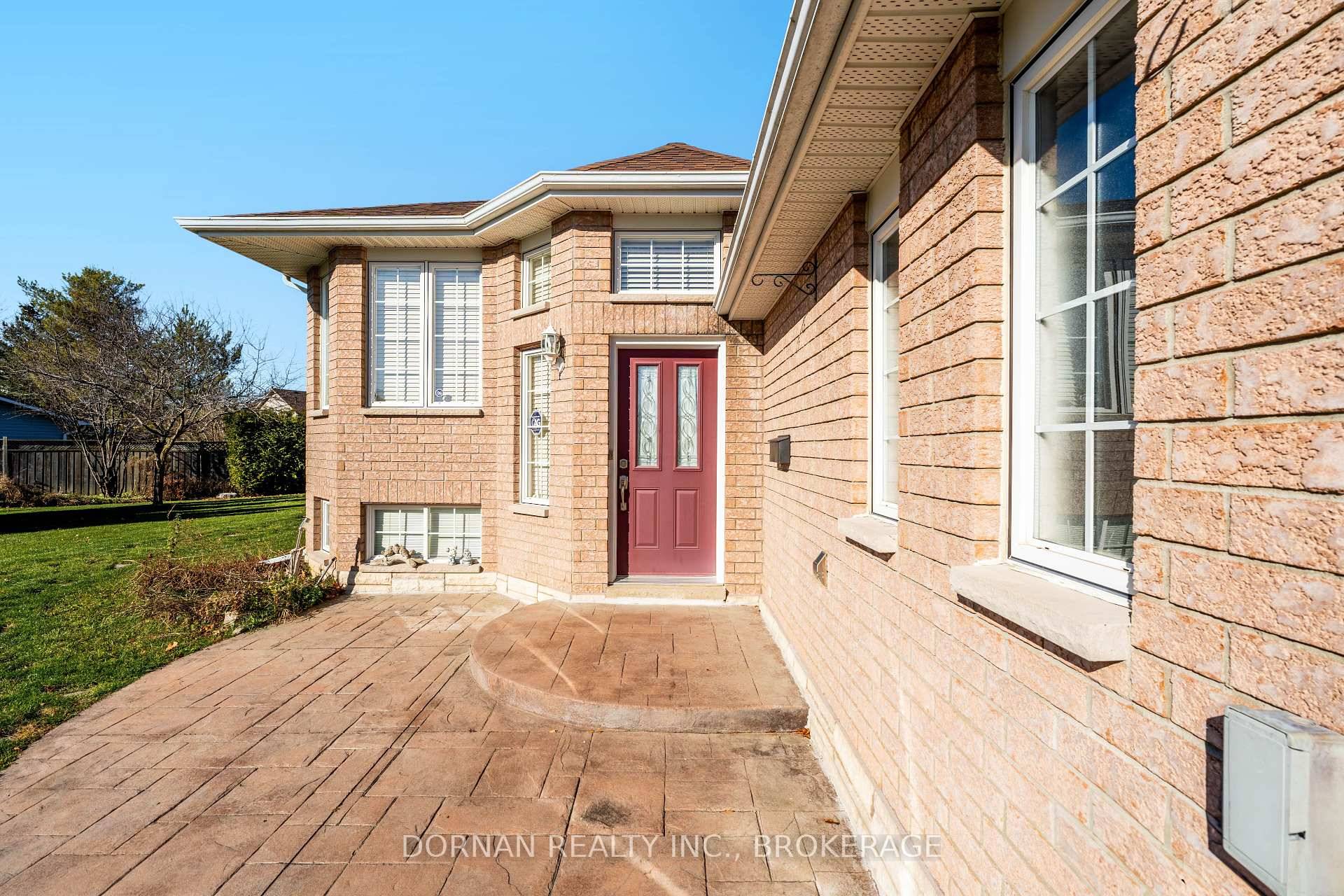 Welcome to the move in ready 9 Samuel Pl !