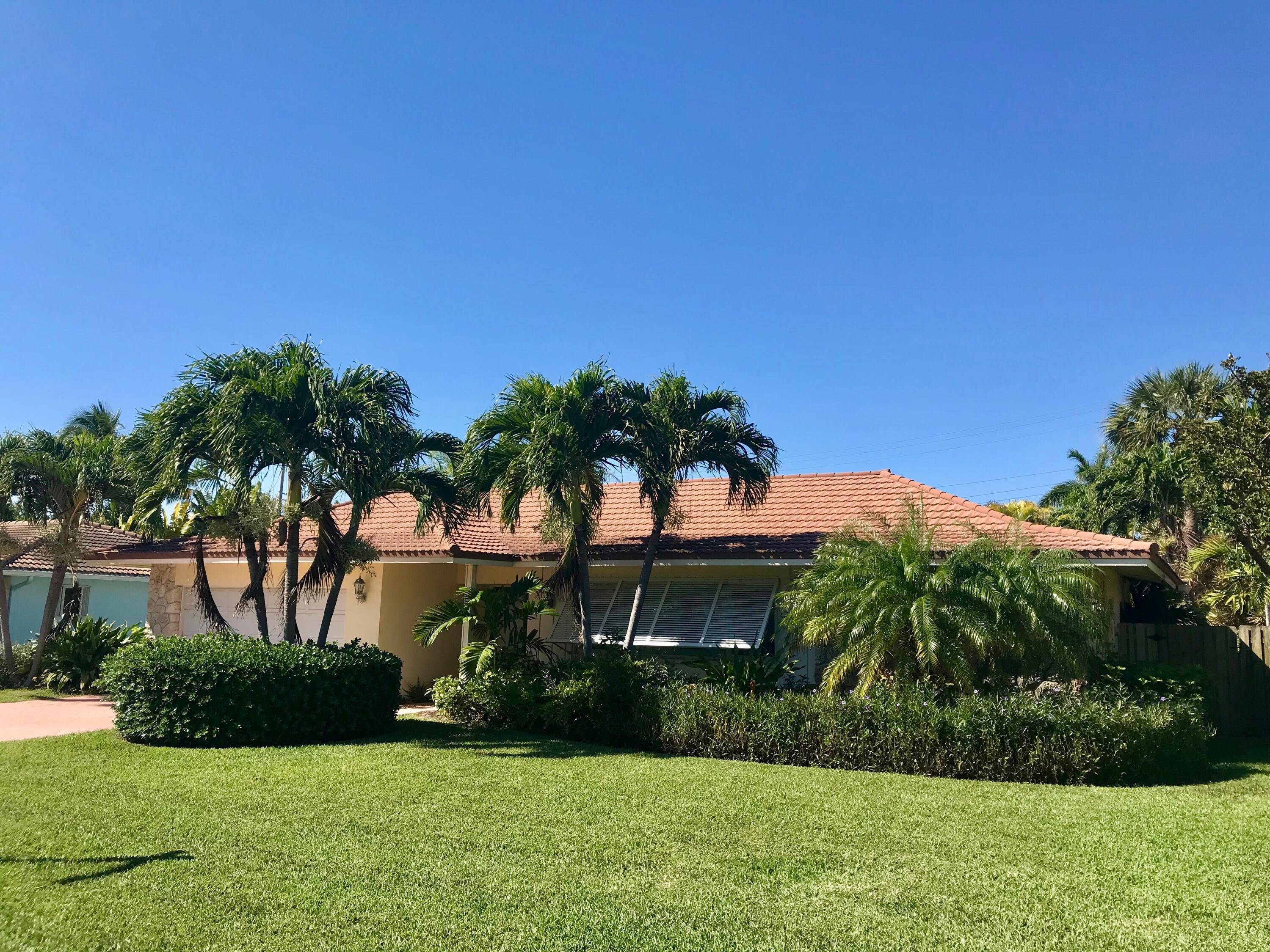 Live in As Is, Update, or Build New Come see why Spanish River Land is one of the hottest neighborhoods !