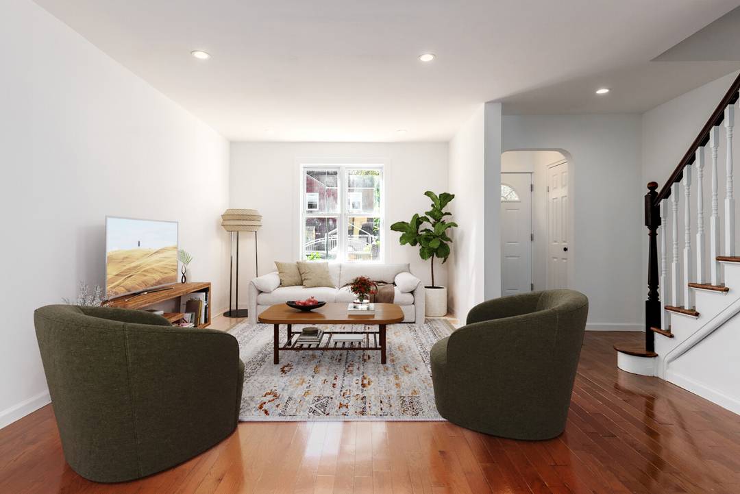 Welcome to 102 13 183rd Place a bright and spacious single family home.