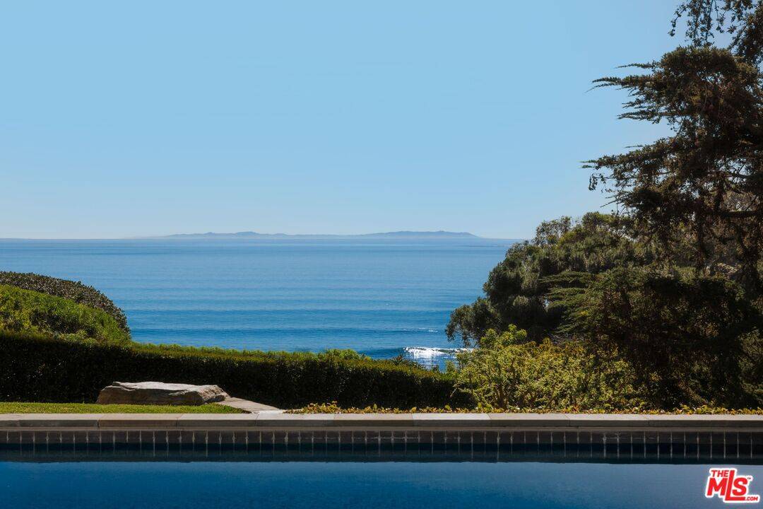 6825 Zumirez Dr 7BR Malibu La