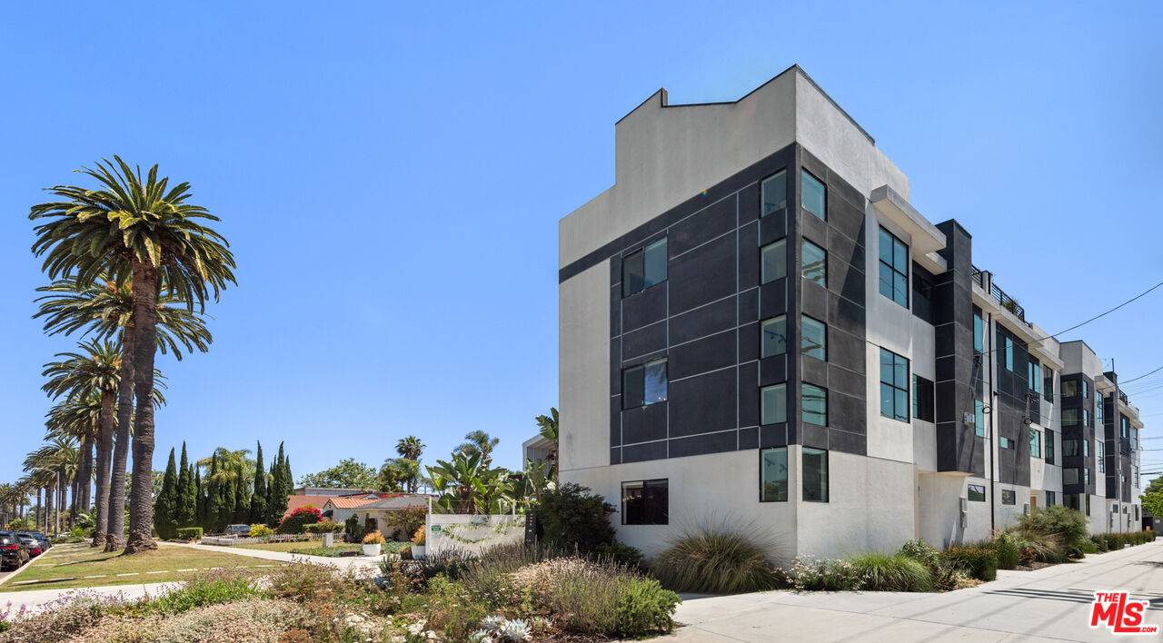 11900   Washington Pl 3.0 Marina Del Rey LA