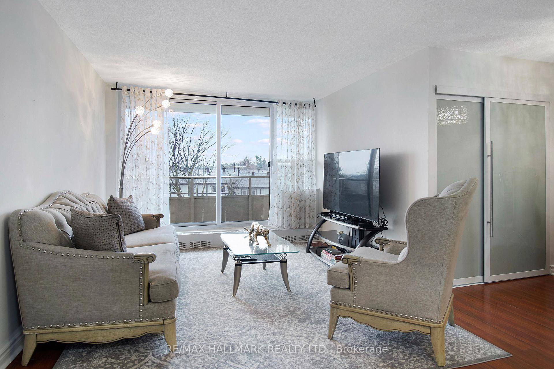 Bright amp ; Spacious Large 2nd Bedroom with lots of sunlight.